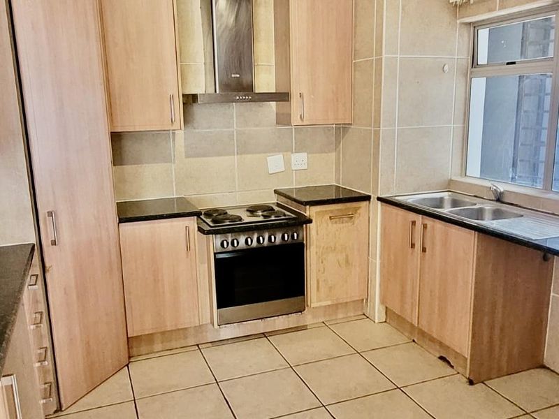 3 BED 2 BATH UNFURNISHED GARDEN TOWNHOUSE MORNINGSIDE - Photo 5