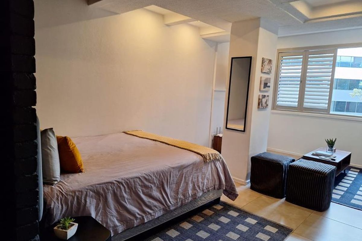 FURNISHED MODERN BACHELOR APARTMENT - Photo 4