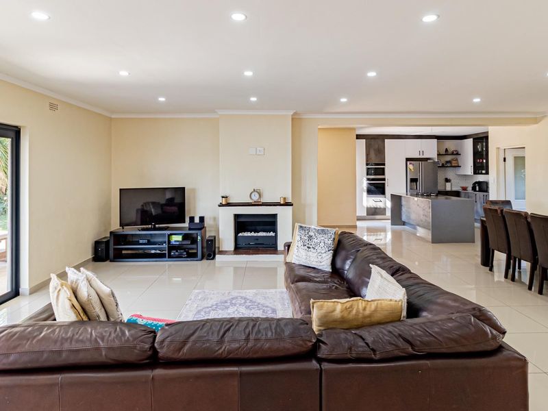 4 Bedroom Standalone House on a 2005 sqrm land in Bryanston West – Ideal for Developers for Investment - Photo 7