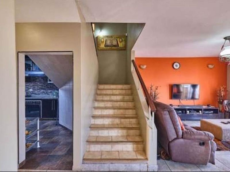 Spacious Duplex for Sale near Isipingo Beach – Secure Complex Living - Photo 9
