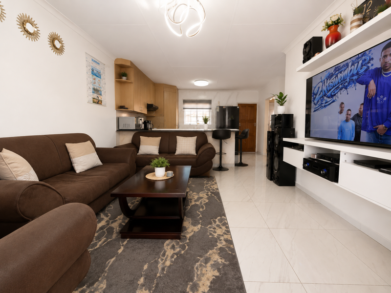 Modern 2 Bedroom Home with Large Private Garden - Photo 5