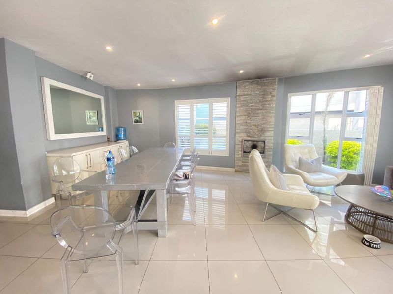 Exclusive Full Title Cluster Living in the Heart of Sandown - Photo 2