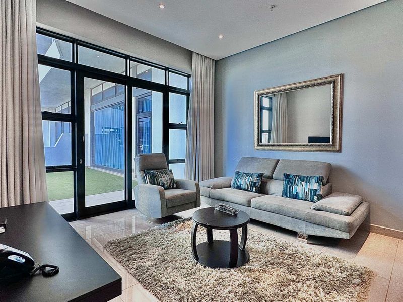 2 BEDROOM | 2 BATHROOM APARTMENT - Photo 3
