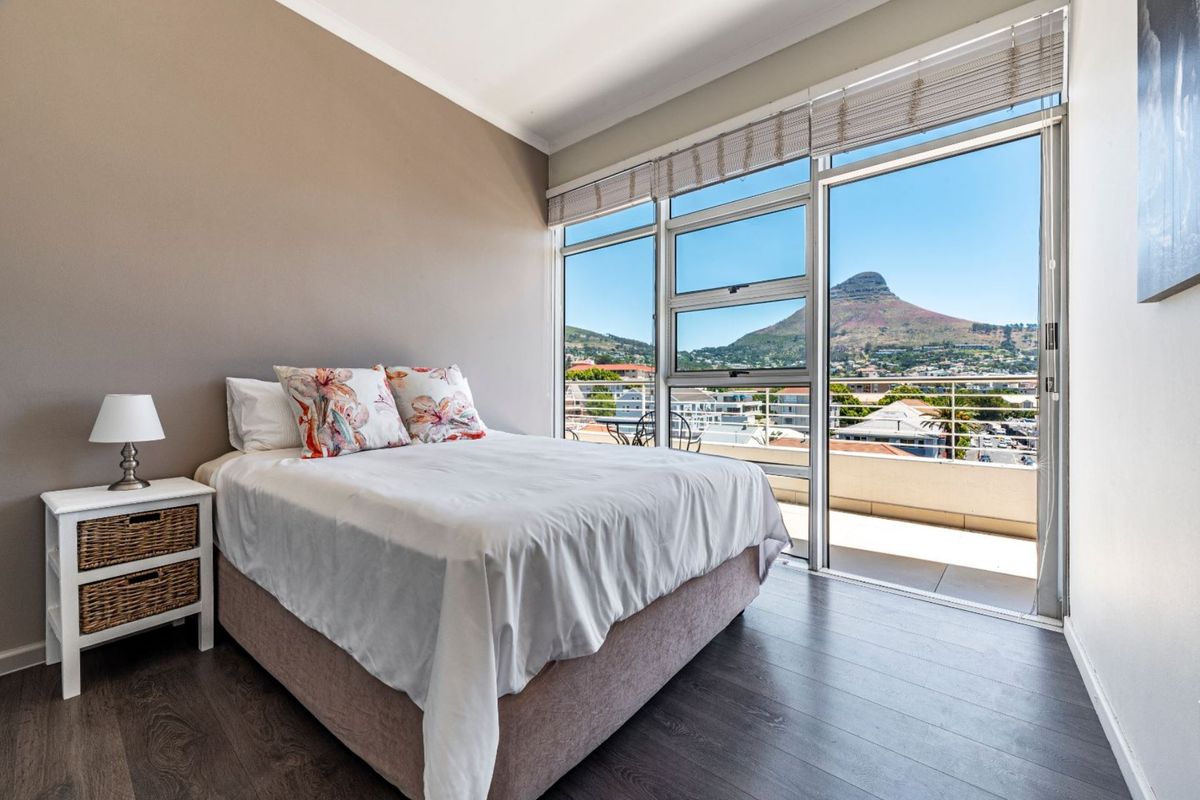 Penthouse with Spectacular Views in Trinity Gardens - Photo 4