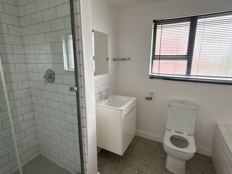 Contemporary 2-Bedroom Flat with Loft in Athlone, Pietermaritzburg - Photo 8