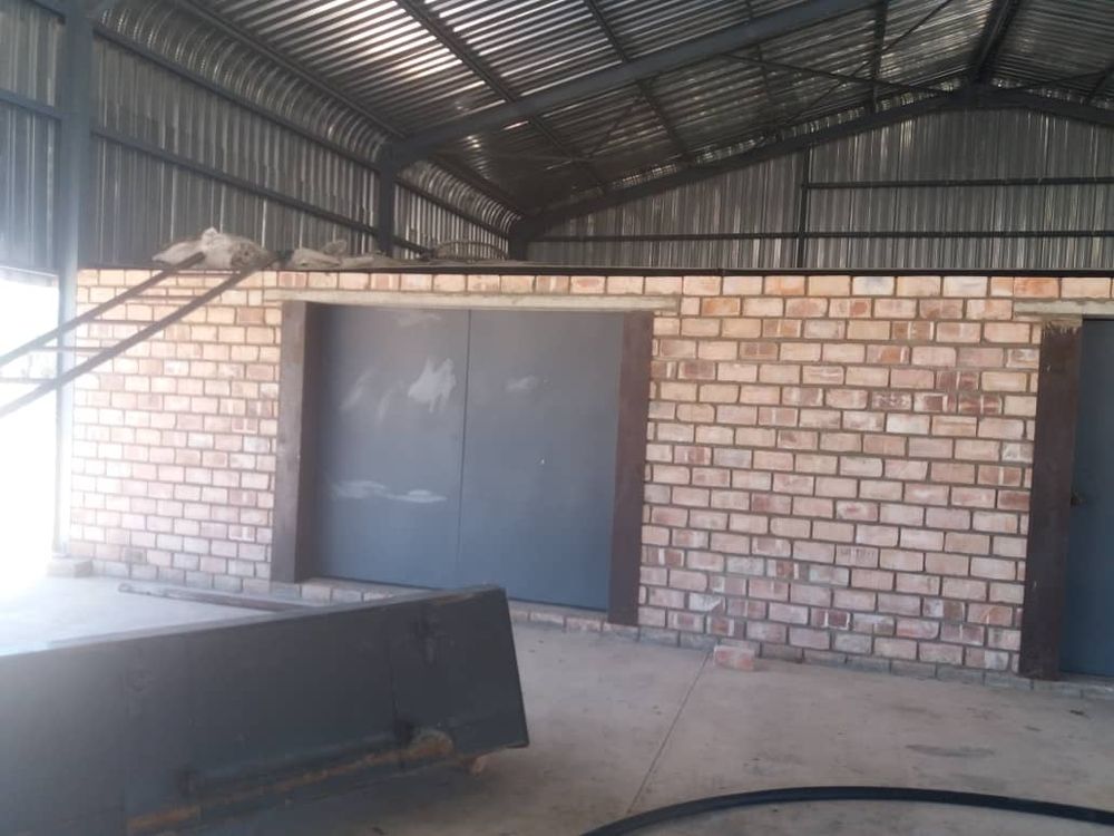 Warehouses and storerooms