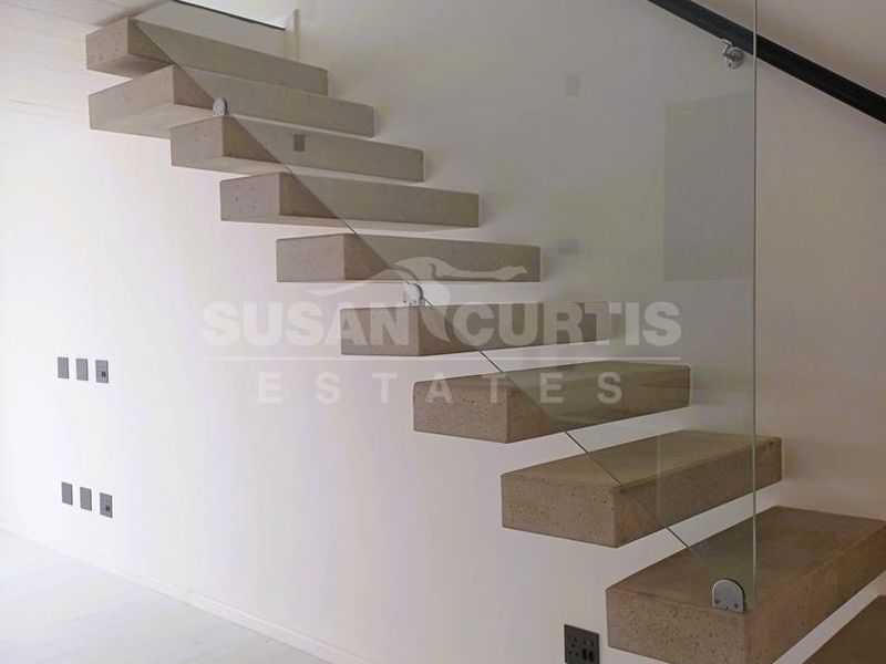 NEWLY BUILT MODERN APARTMENT - Photo 3