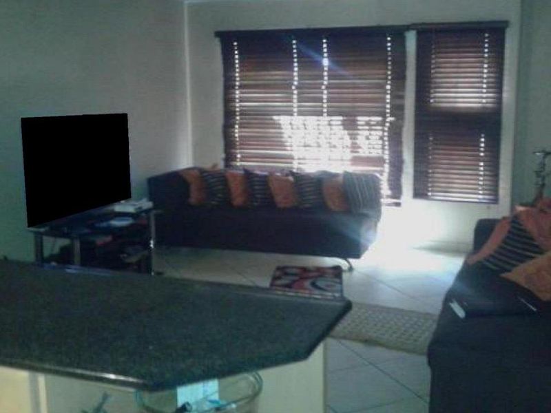 2 Bedroom Unit for sale in Mulbarton - Photo 5