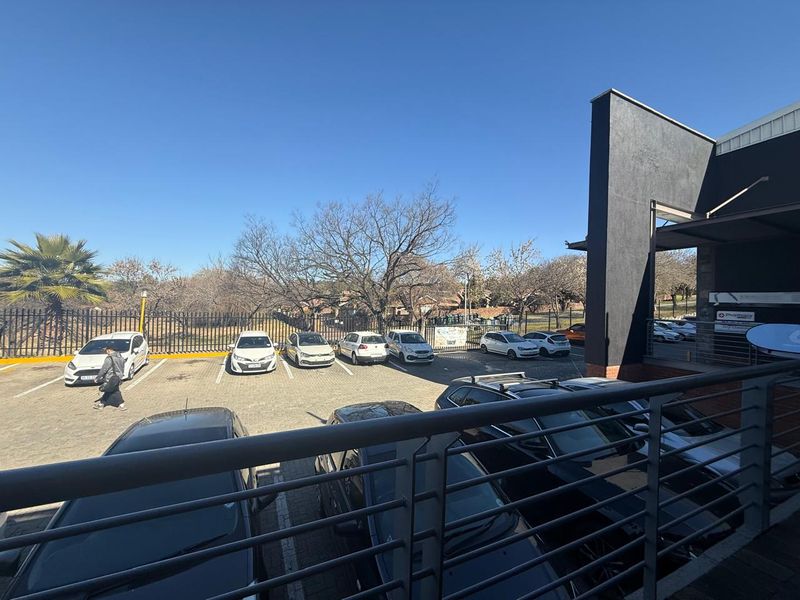 Retail Space to Let | Parkside Centre | 70m2 - Photo 2