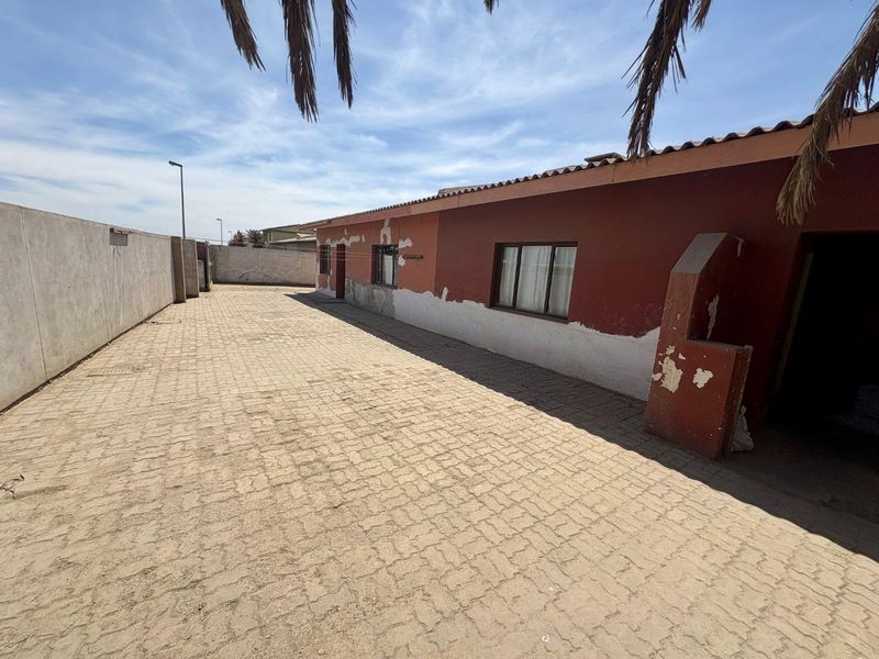 2x3 Bedrooms Units & Flats For Sale in Walvis Bay Central - Photo 5