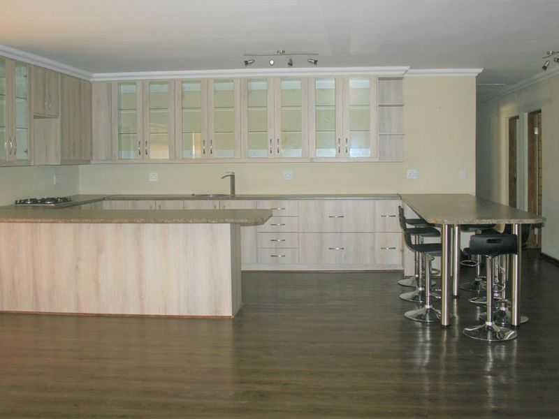 TWO MODERN SEMI-DETACHED HOUSES ON 4.23HA - Photo 5