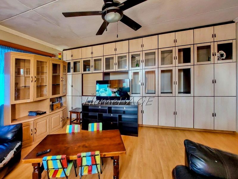 Hermes, Walvis Bay:  Spacious 3 Bedr Home is for sale - Photo 8