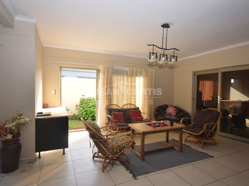 Big open house for the entertaining family - Photo 6