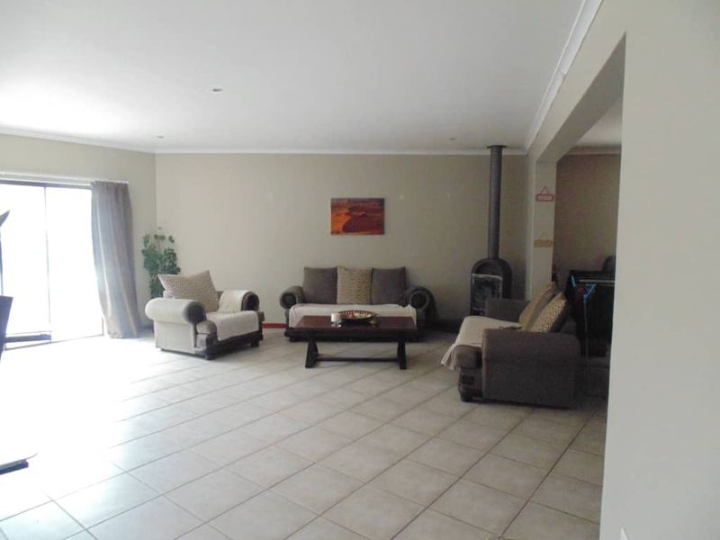 Beautiful House For Sale - Swakopmund - Photo 4