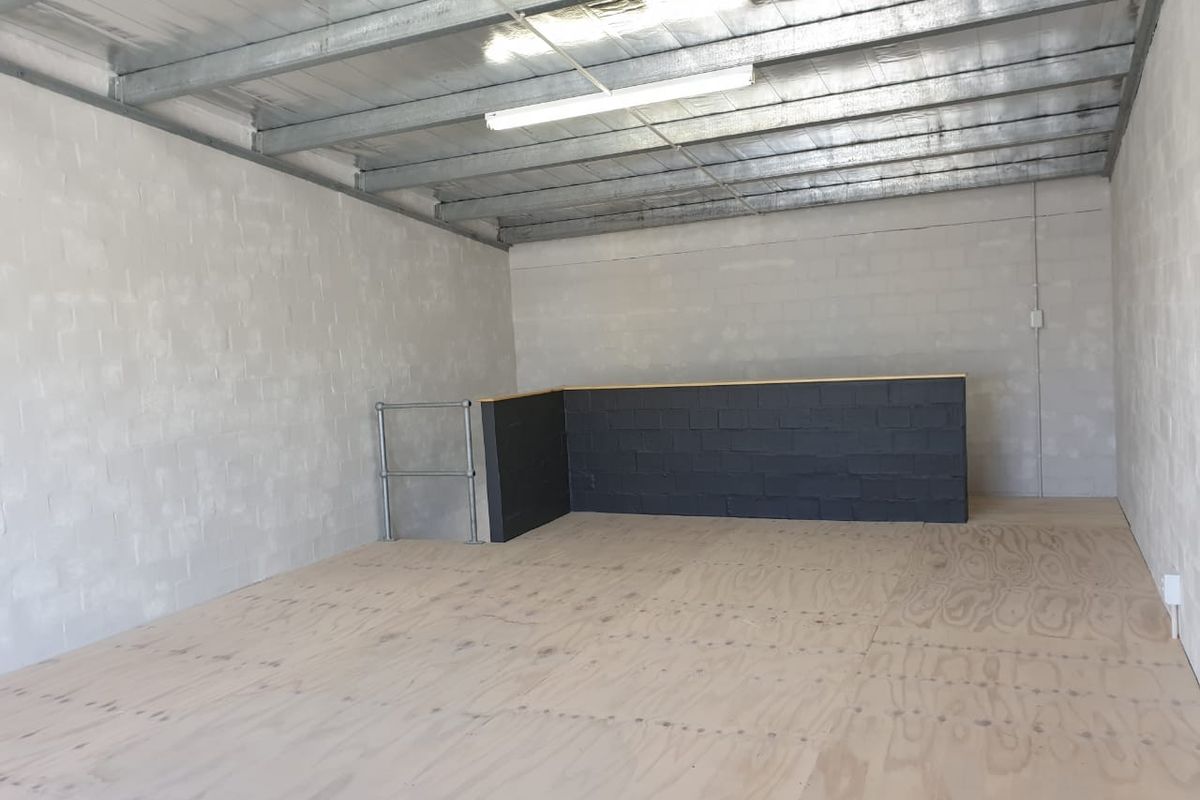 Secure unit within commercial business park! - Photo 2
