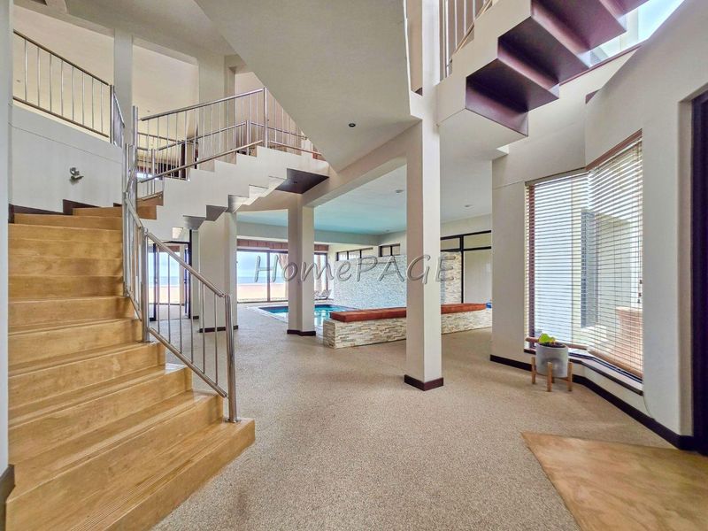 Long Beach Ext 1, Walvis Bay:  MAGNIFICENT 3 STOREY 4 BEDR BEACHFRONT home is for Sale - Photo 3