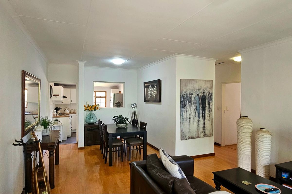 Start Fresh or Wind Down In This Private 2 Bed Paulshof Gem! - Photo 4
