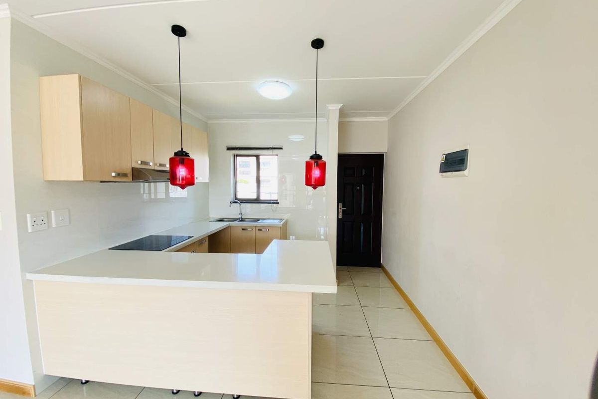 A Luxurious 2 Bed Apartment for Sale in Summerset - Photo 5