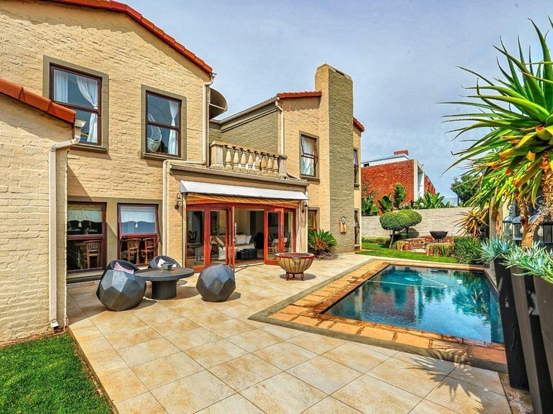 Timeless Luxury in Waterkloof Golf Estate - Photo 2