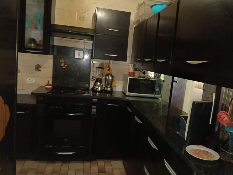House For Sale in Crystal Park - Photo 5