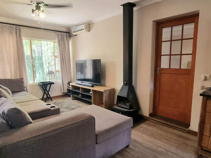 COMFORT, SPACE AND OPPORTUNITY KNOCKING - Photo 9