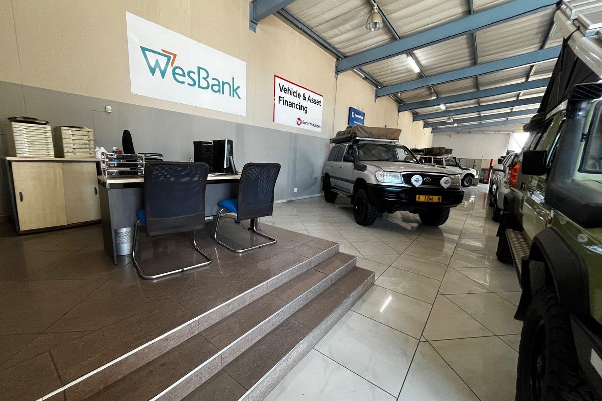 Perfect showroom space for sale - Photo 2