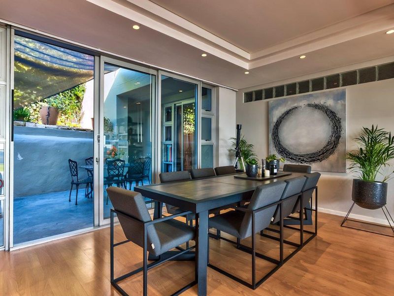 A Coastal Retreat on Iconic Joubert Road | Green Point, Cape Town - Photo 8