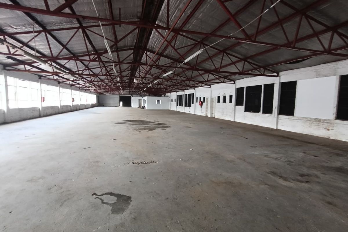 TO LET | PRIME 1061m2  - INDUSTRIAL UNIT |  FRONTAGE - Photo 4