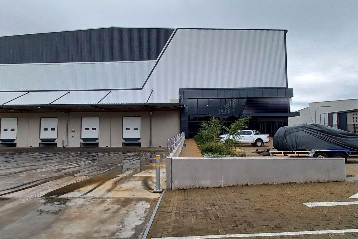 5 393m2 Meadowview Warehouse To Let - Photo 3