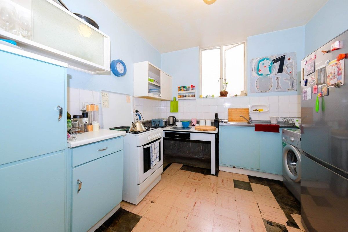 Sought after complex Park Avenue! - Photo 4