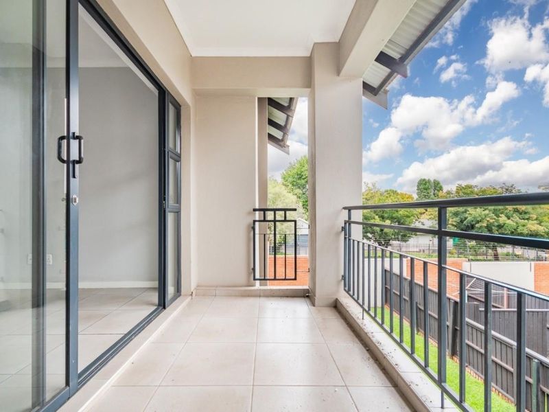 Upstairs unit. - Photo 4