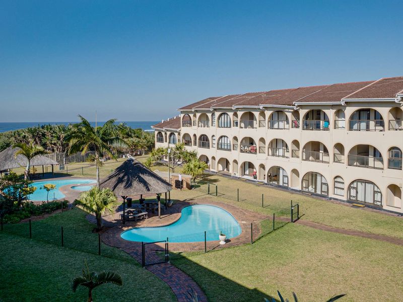 On the beach - Photo 3