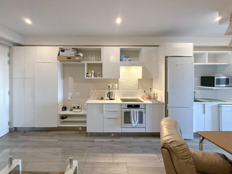 Elegant 1-Bedroom Apartment To Rent at The Regency - Photo 8