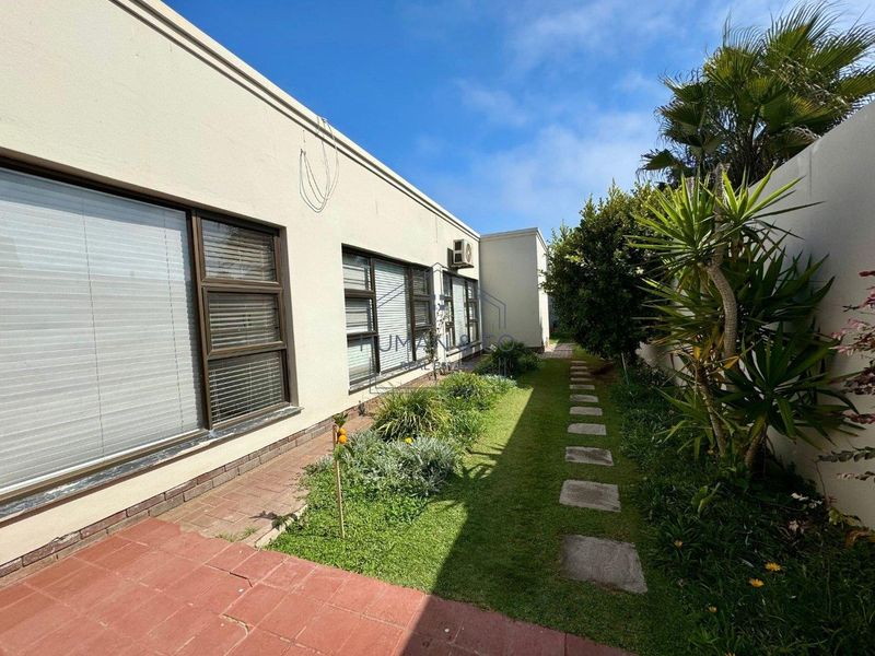 Spacious 5 Bedroom house in prime Meersig Area - Photo 4