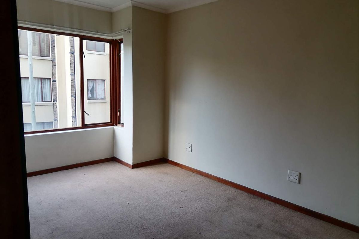 **Charming 2-Bedroom Apartment for Sale in 21 Zambezi Estates** - Photo 4