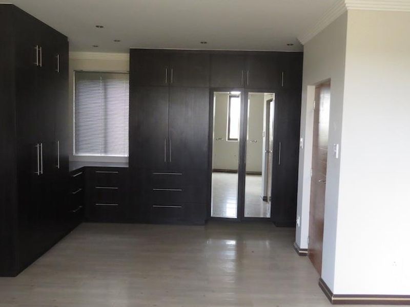 Three bedroom house with study in Omeya Golf Estate - Photo 7