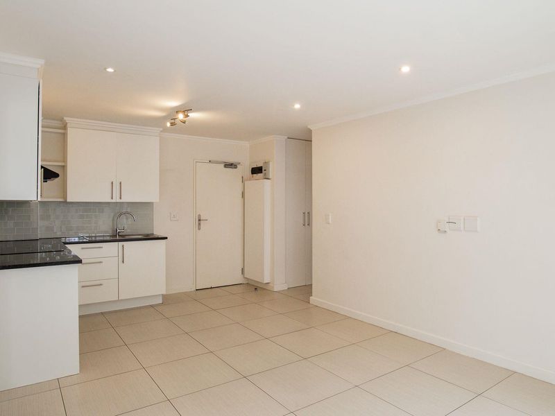 Modern Ground-Floor Apartment in Kenilworth – Ideal for Comfortable Living - Photo 5