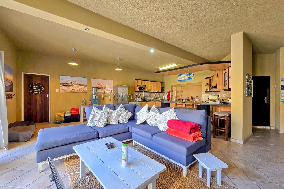 Long Beach Ext 1, Walvis Bay:  Rustic, INTERESTING Home is for sale - Photo 4