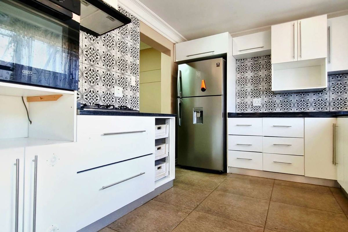 3 En-Suite Bedroom Townhouse-Style Rental | Umgeni Park, Durban North - Photo 4