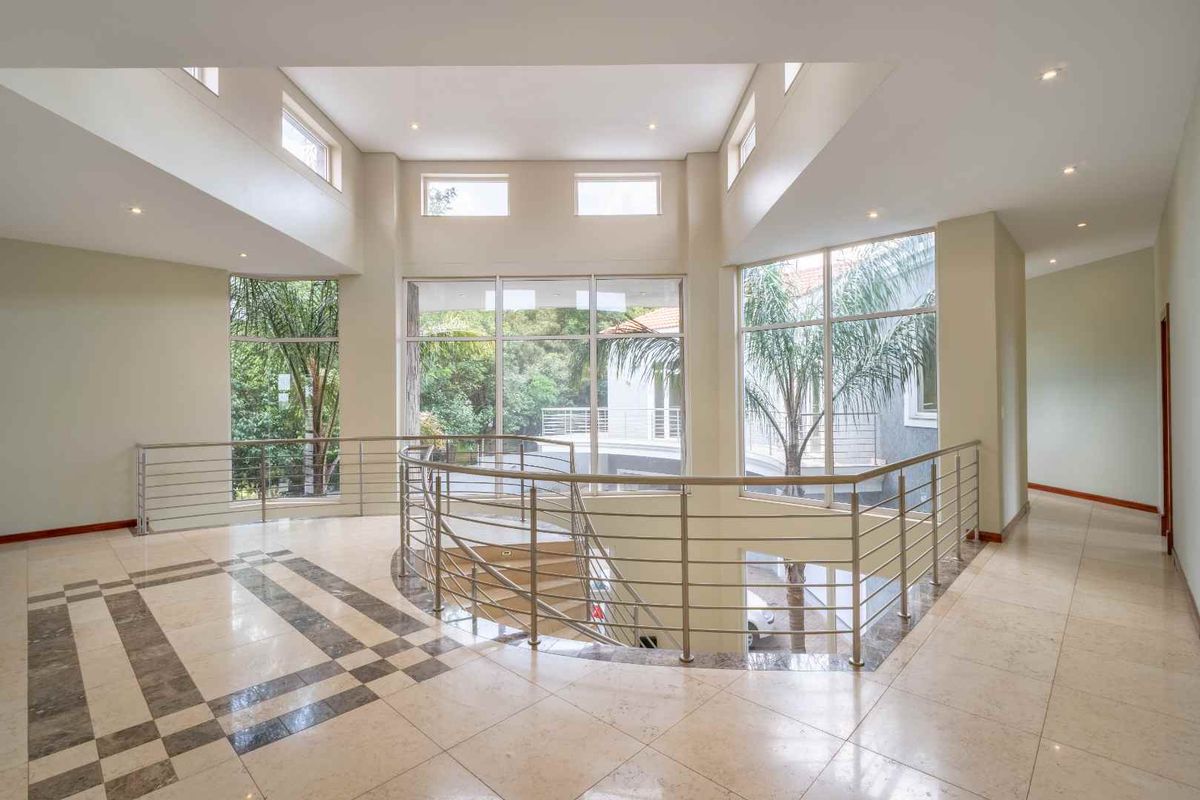 Rare 6-Bedroom Ambassadorial Residence with breathtaking views - Photo 5