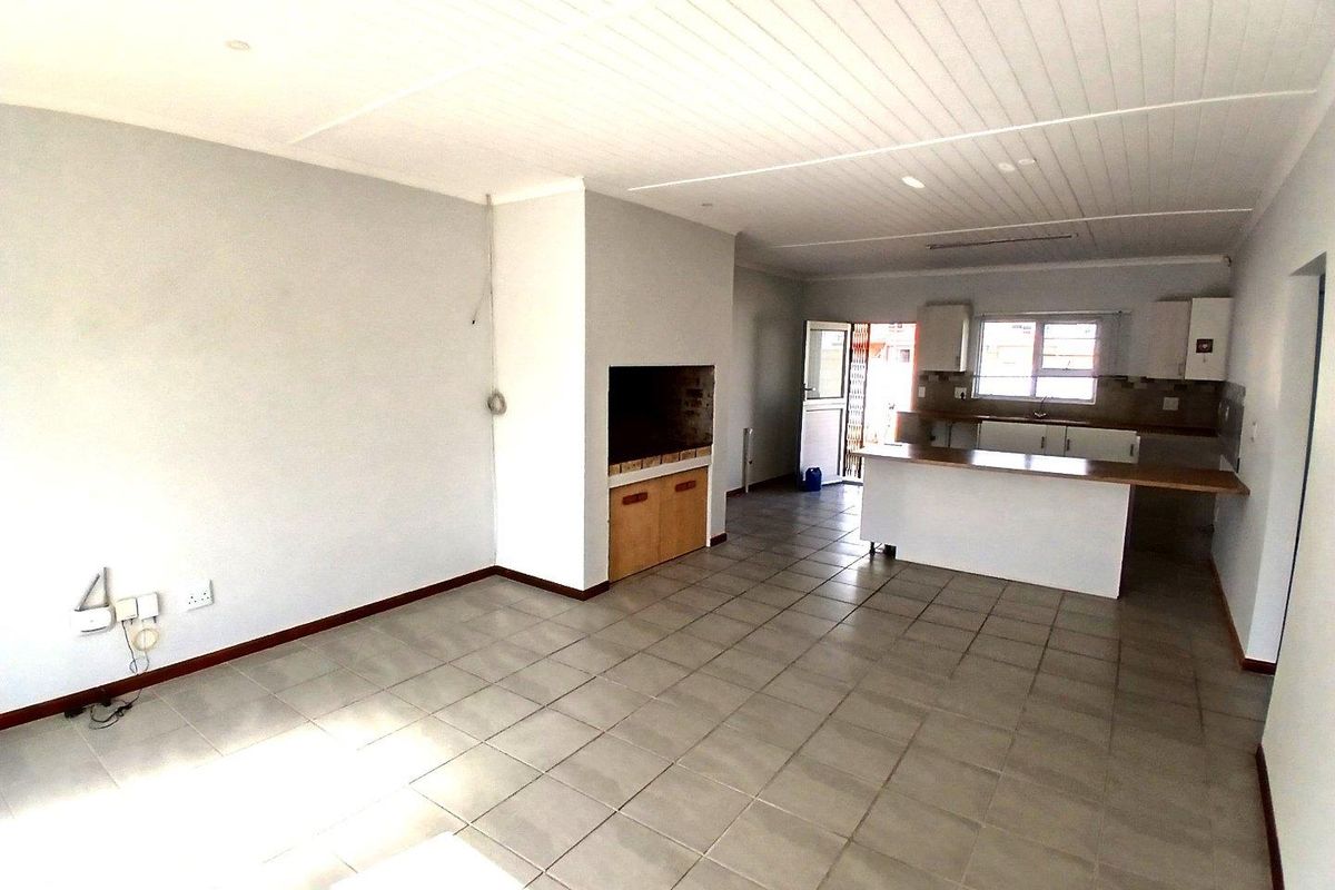 BUILT 6 YEARS BACK; WALKING DISTANCE TO OCEAN - Photo 4