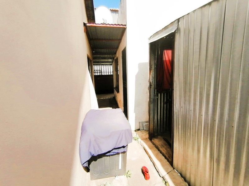 Charming 2-Bedroom Home – Ideal for Investors - Photo 10