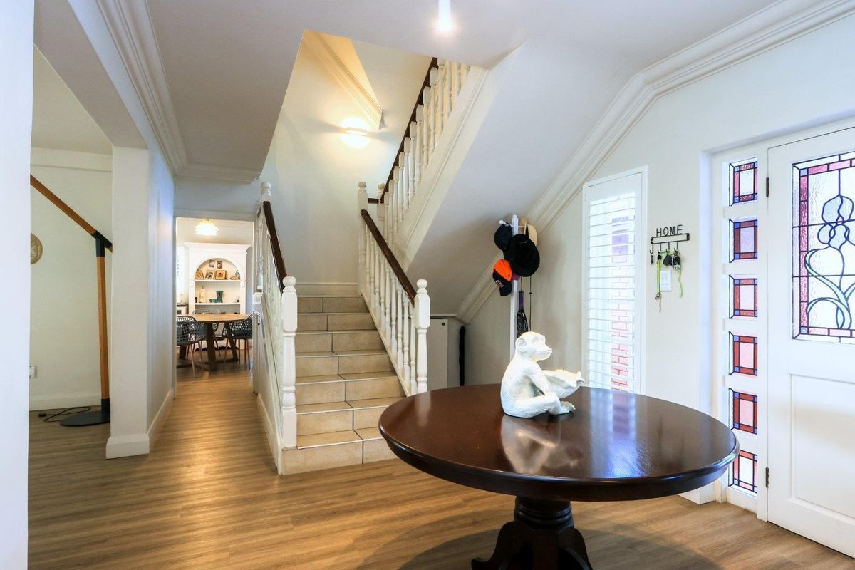 Immaculate, 4 Bedroom Family Home - Photo 5