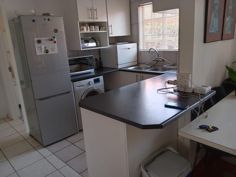 Spacious 2-Bedroom Apartment for Rent - Photo 5