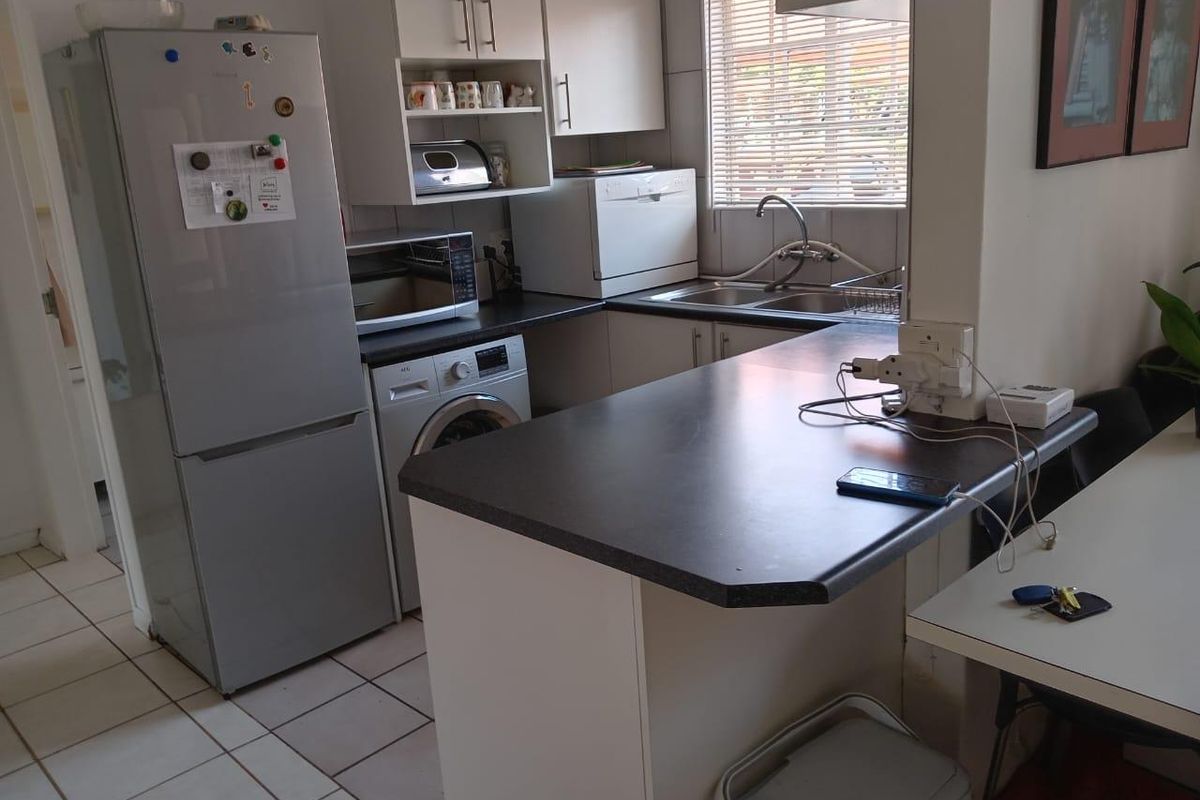 Spacious 2-Bedroom Apartment for Rent - Photo 5