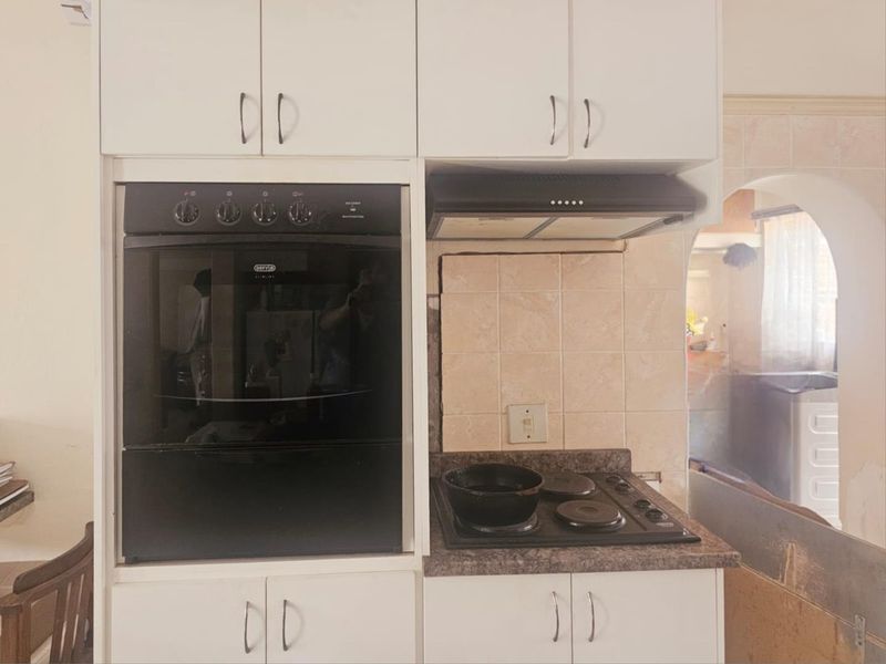 **Charming 2-Bedroom Facebrick Townhouse for Sale** - Photo 7