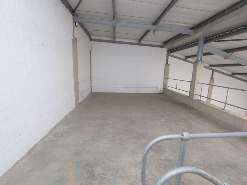 Hendra - 140m2 Mixed-Use Light Industrial Unit For Sale in Cornubia - Photo 10