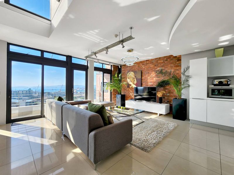 Industrial Chic Penthouse with private roof terrace - Photo 3