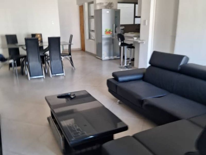 Townhouse for sale,Windhoek central - Photo 4