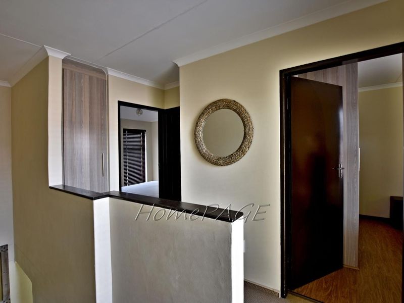 Hermes, Walvis Bay:  Very neat 3 Bedr Townhouse for sale - Photo 10